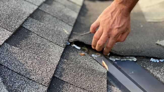 local roofing intallation expert in Longmont CO